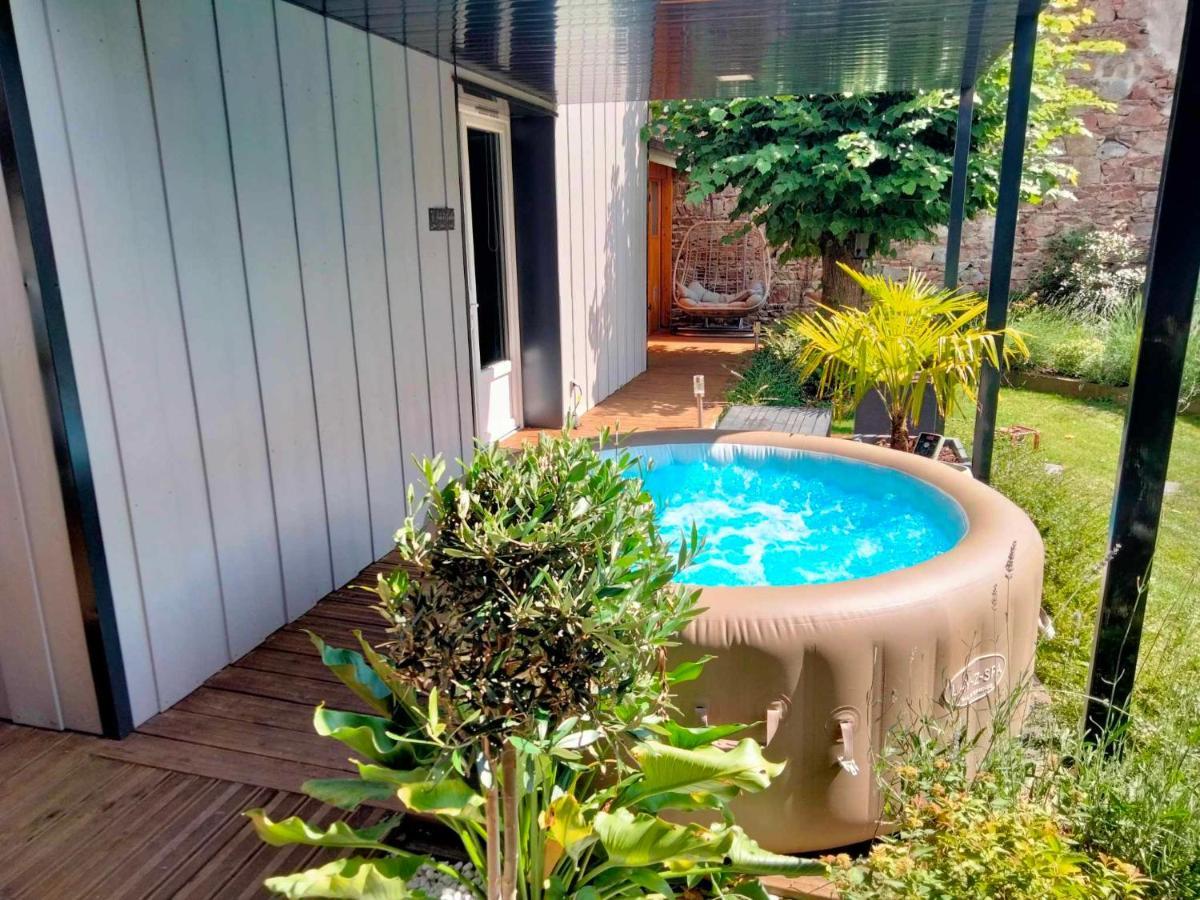 Sejour Au Jardin De Cupidon Avec Jacuzzi Et Sauna Balbigny Εξωτερικό φωτογραφία